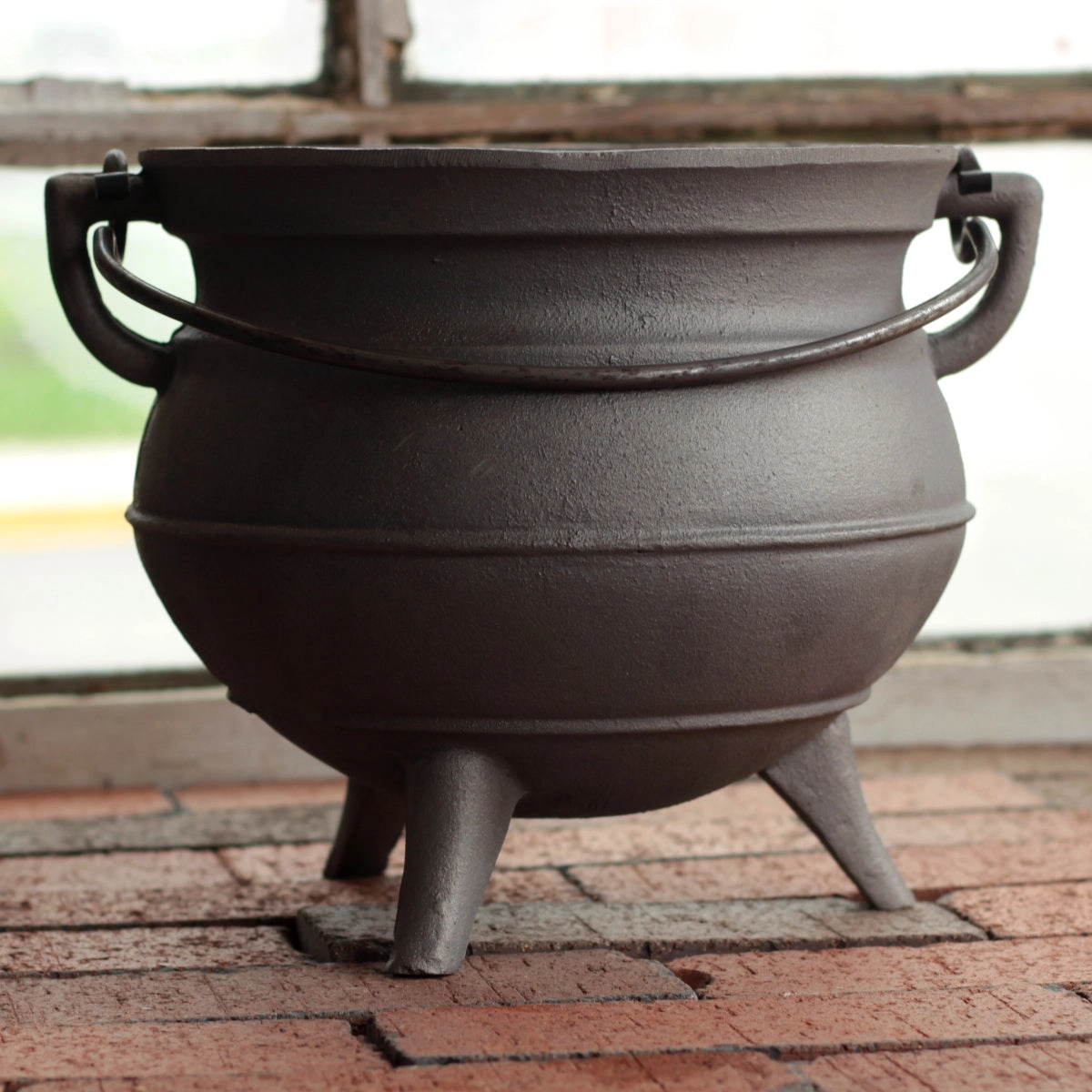 5 Quart Cast Iron Pot
