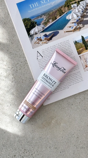 Loving Tan Bronze Shimmer Luminous Cream - Medium