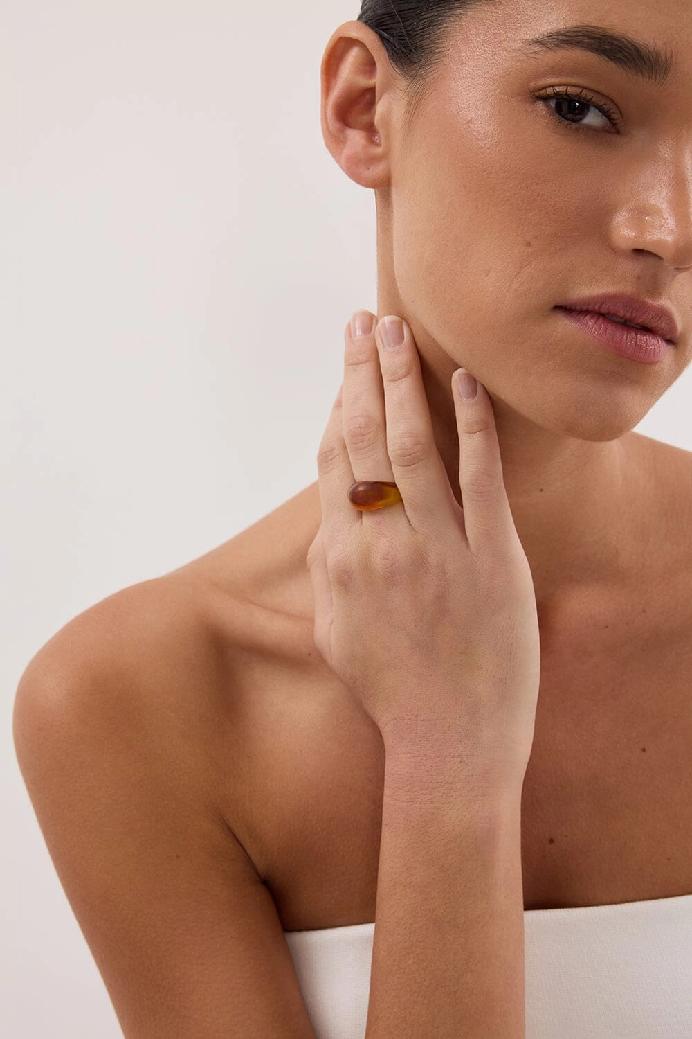NOAH THE LABEL BROWN CHUNKY RESIN RING