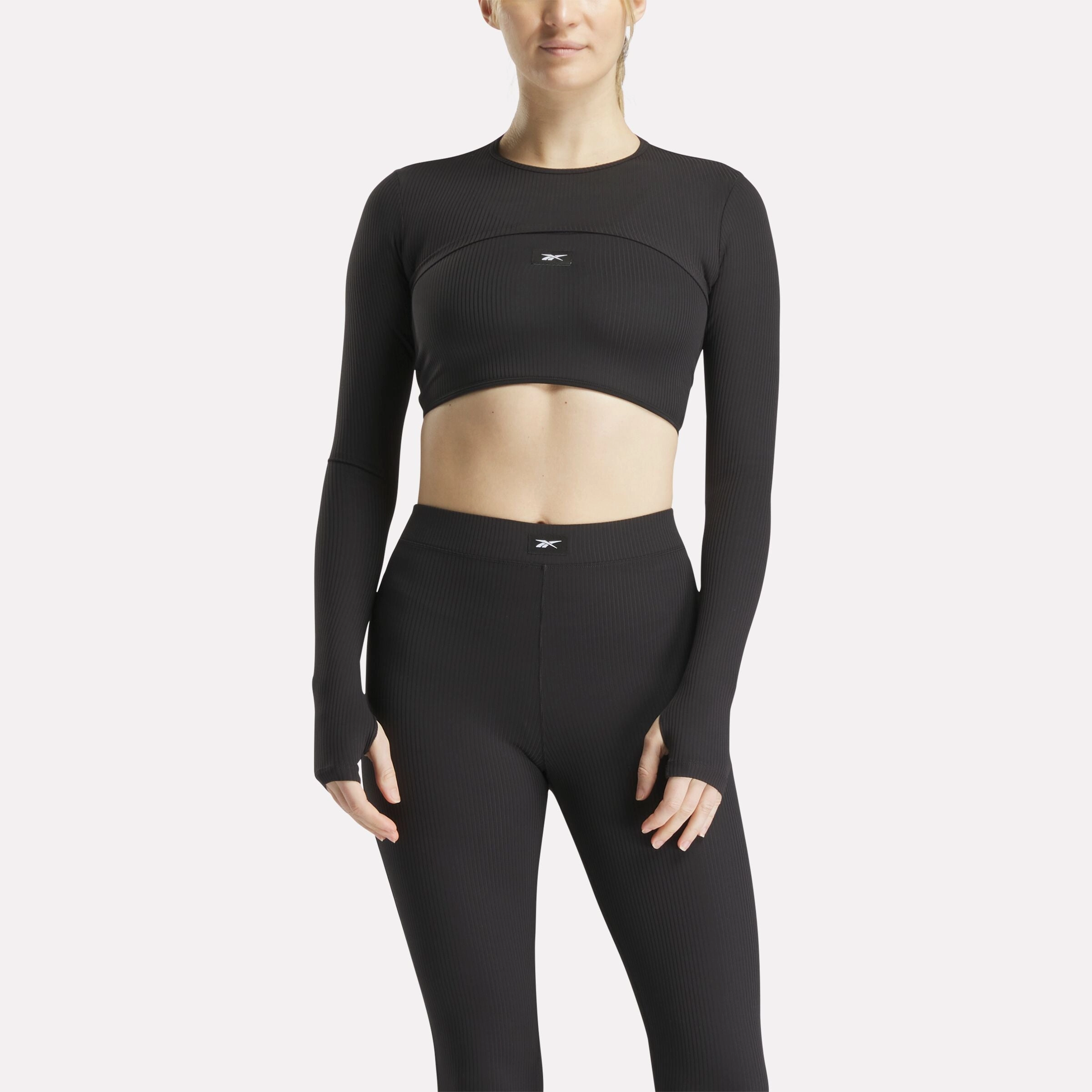 Q1 Studio Basics Shrug Black