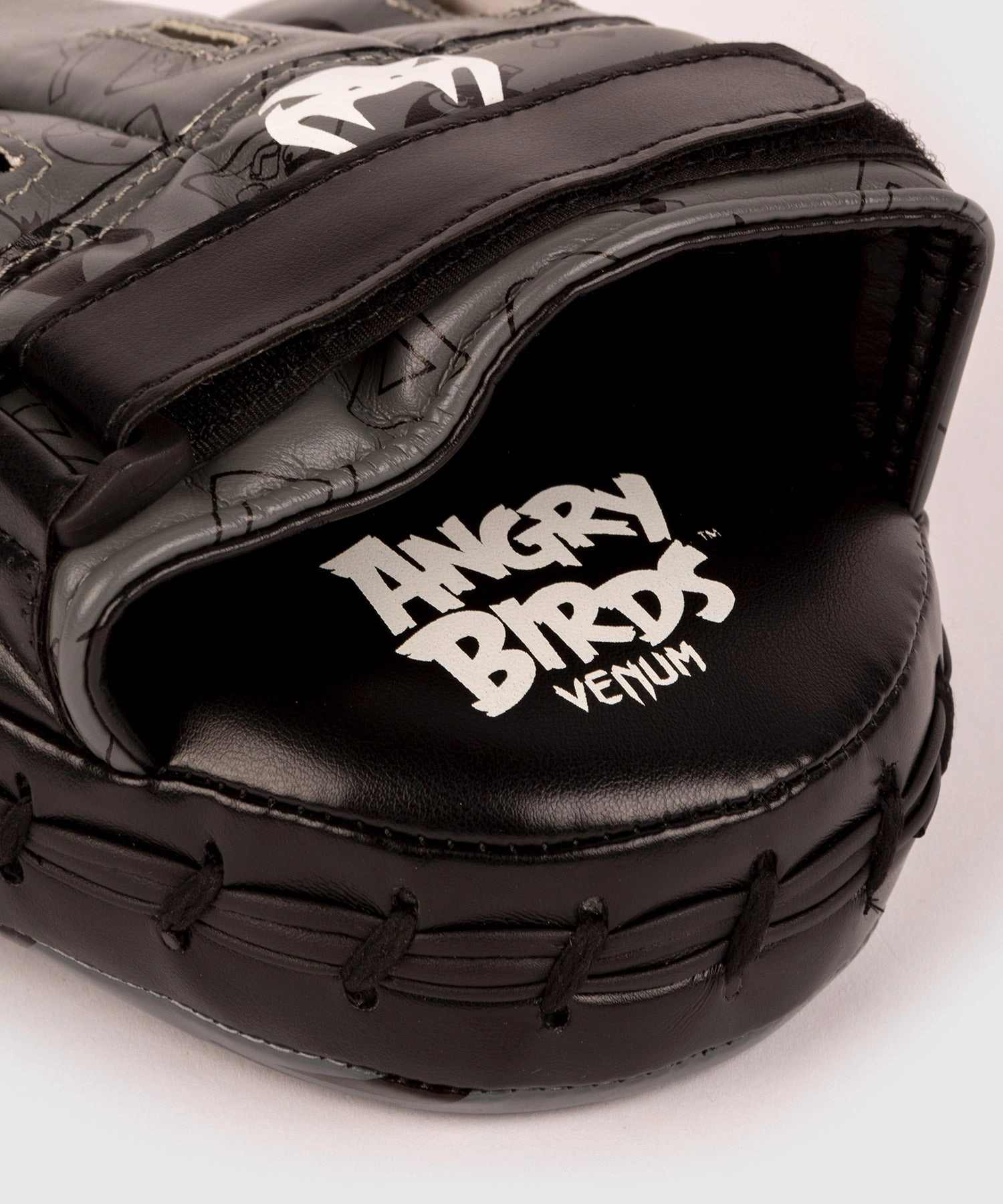 Venum Angry Birds Focus Mitts - Black